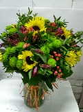 Букет " Ярче солнца" из подсолнухов, хризантемы, альстромерии и декоративной зелени